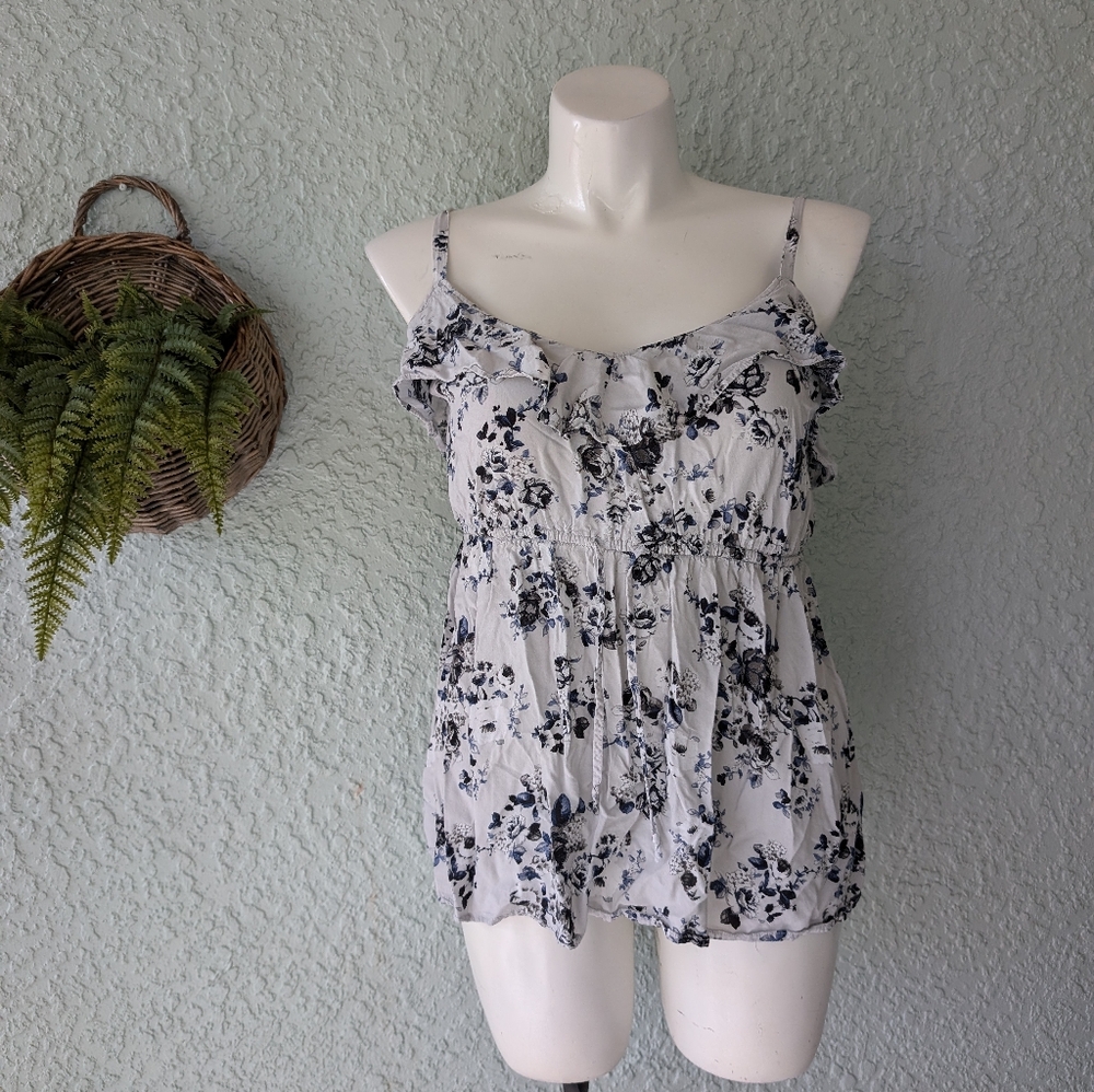 Torrid gray ruffle tank top tie front  size 1‎